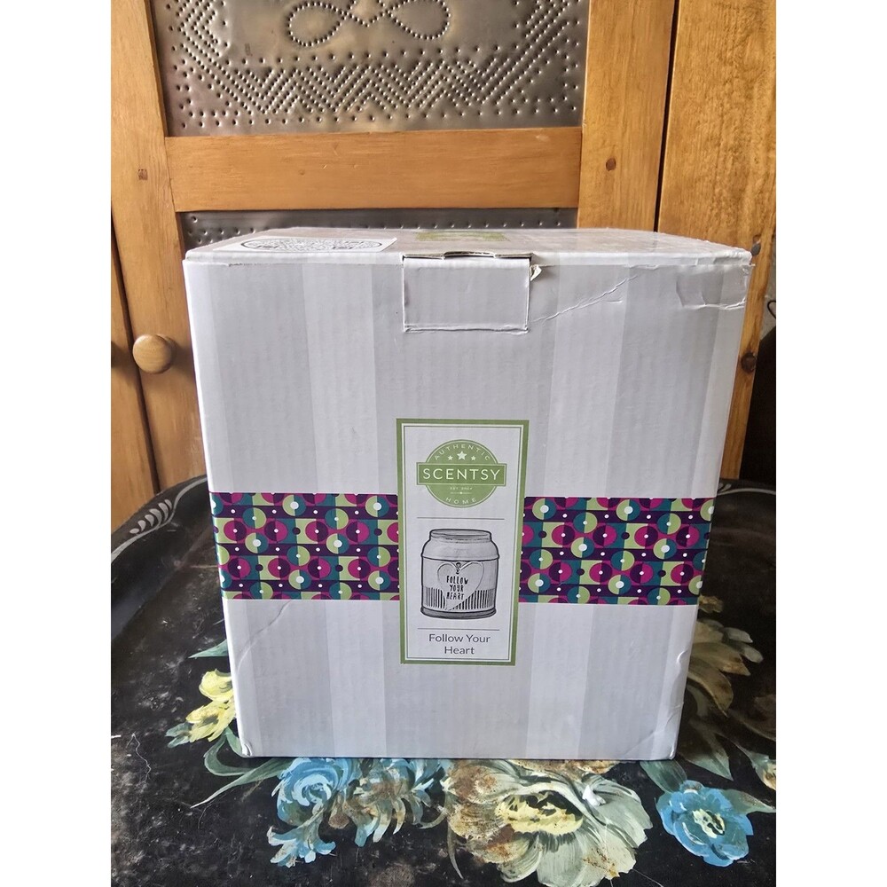 Follow Your Heart Scentsy Wax Warmer New In Box